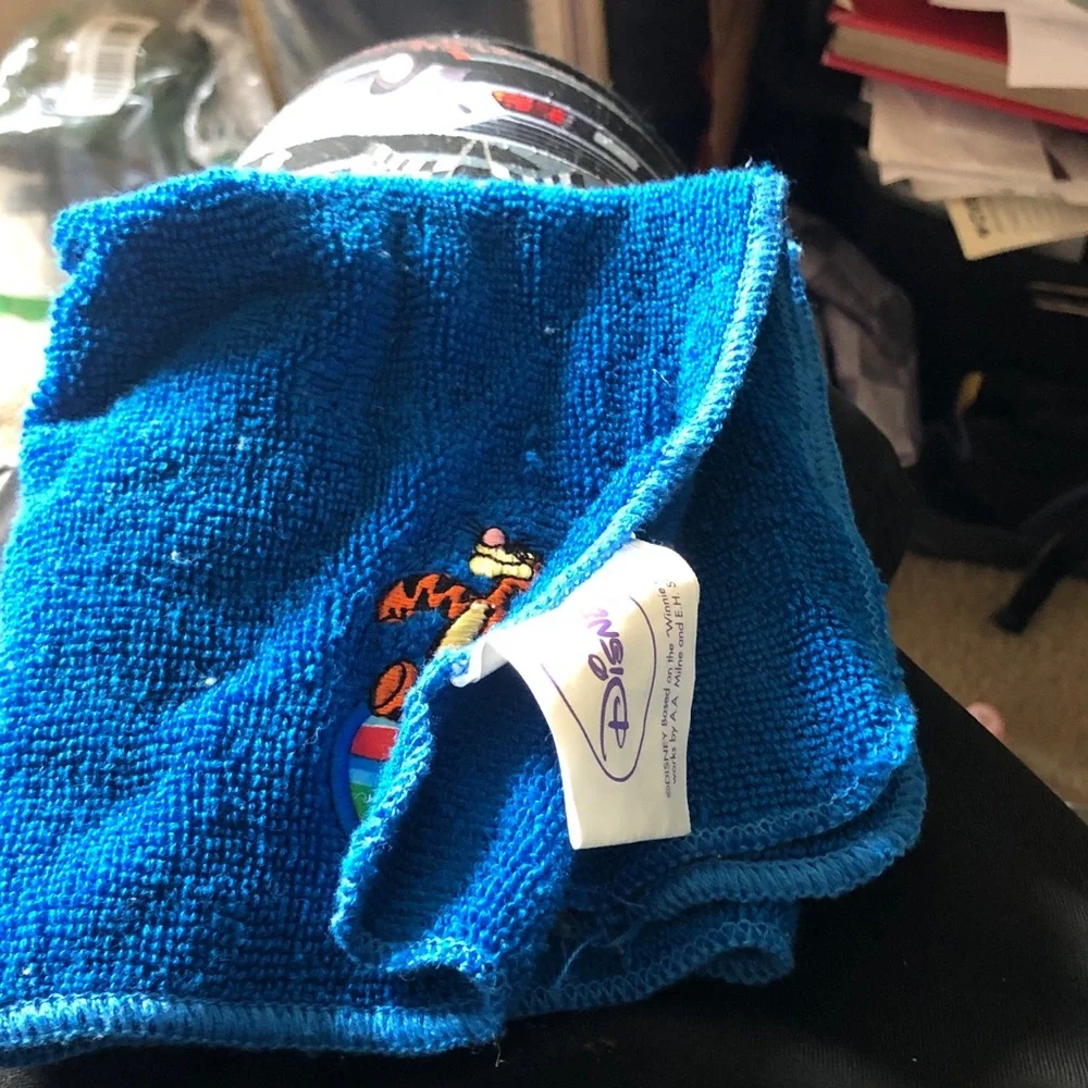 Disney Vibrant Blue Tigger wash cloth